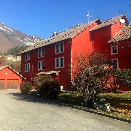 Hotel La Cle Des Champs 3*