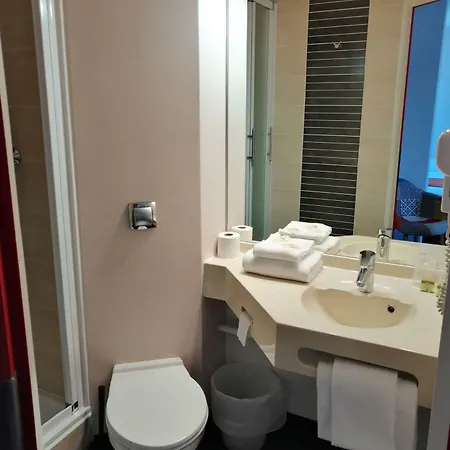 Hotel La Cle Des Champs 3*