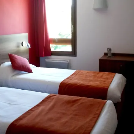 Hotel La Cle Des Champs 3*