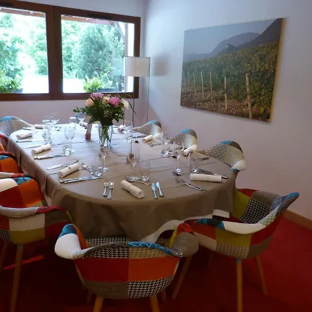 Hotel La Cle Des Champs 3*